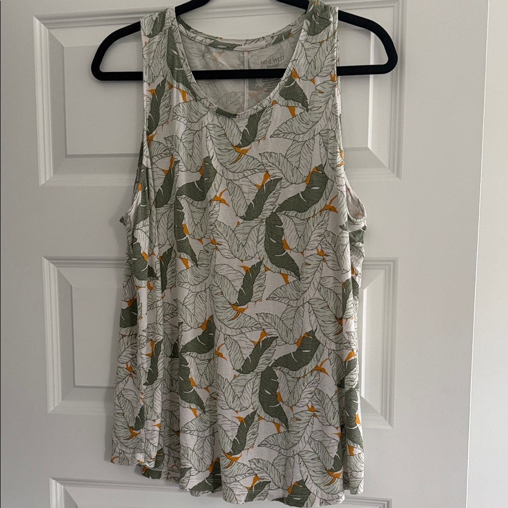 Universal Thread Green and Orange Leaf Print Tank Top